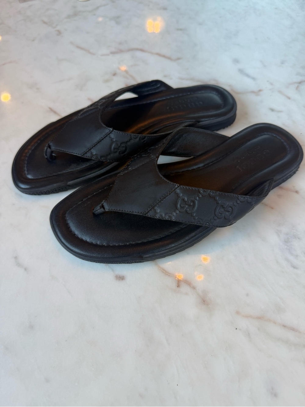 Authenic Gucci Men's Black Leather Thong Sandals